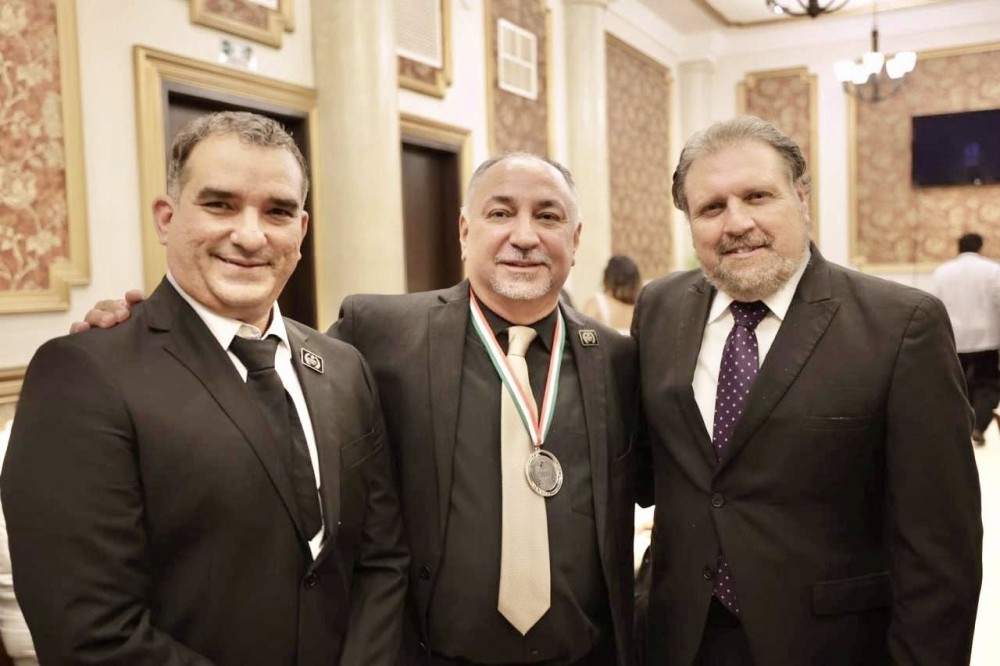 Se entrega Medalla al Mérito al Postgraduado en Derecho